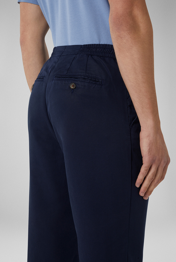 Trousers with elastic and adjustable string at the waist in a soft garment-dyed lyocell - Pal Zileri shop online
