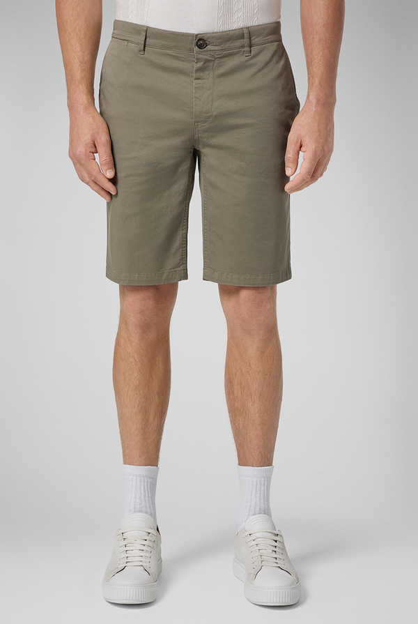 Slim-fit straight-leg Bermuda shorts in a garment-dyed soft stretch cotton - Pal Zileri shop online