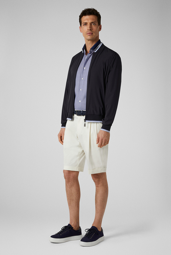 Bermuda shorts in stretch cotton and silk with double pleats at the waist and turn-ups hem - Pal Zileri shop online