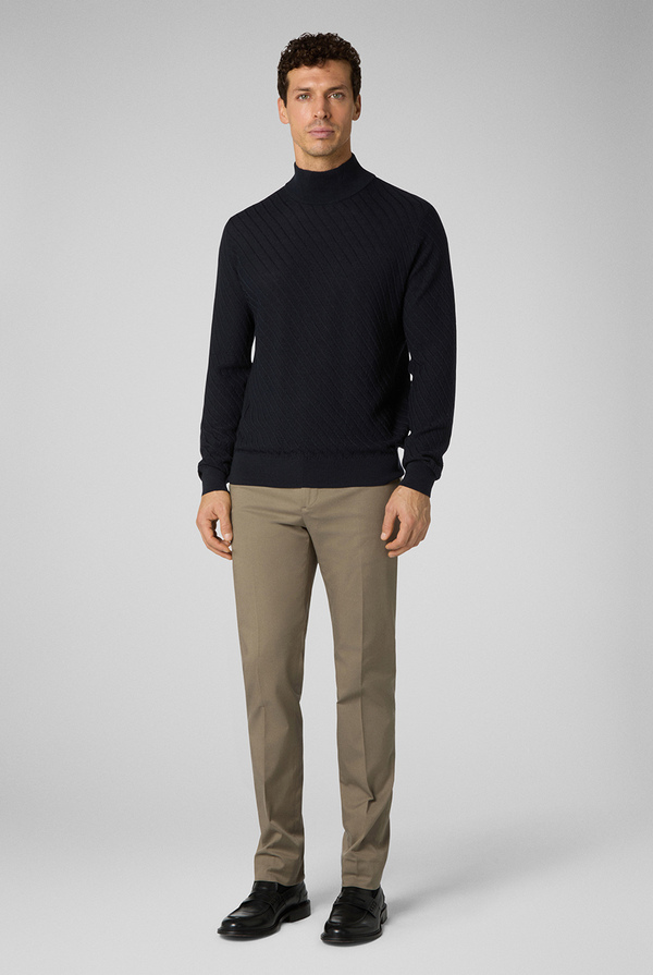 Turtleneck online store